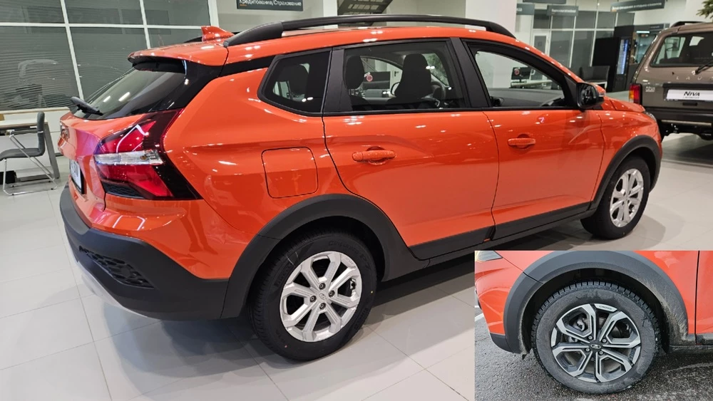 Lada Iskra SW универсал сбоку сзади колесные диски