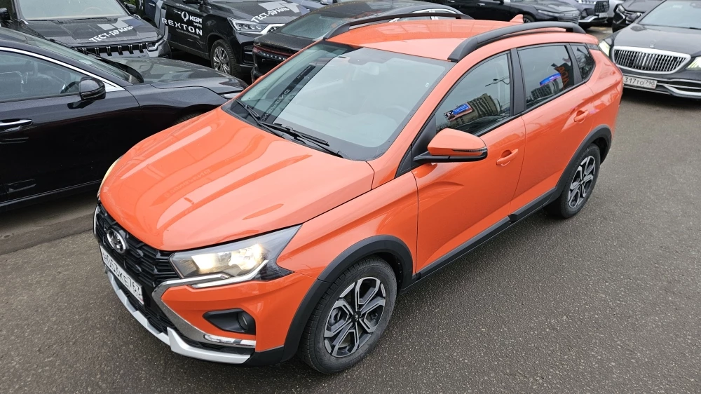 Lada Iskra SW Cross сбоку спереди сверху