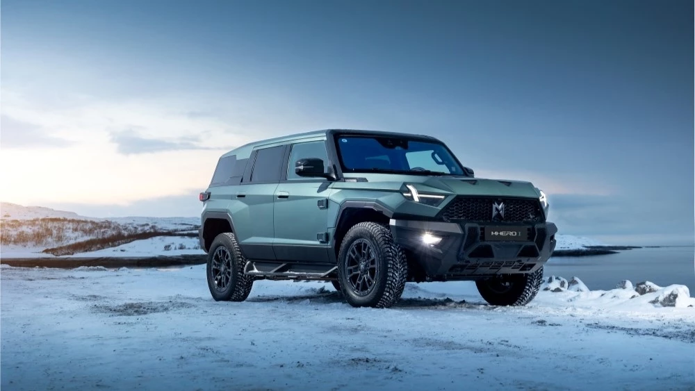 M-Hero I Limited Edition сбоку спереди