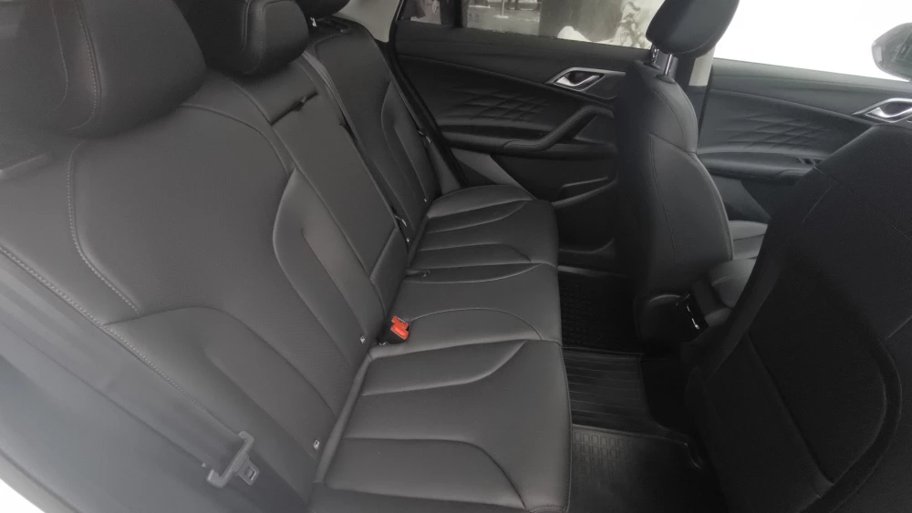 москвич м70 салон интерьер второй ряд сиденья