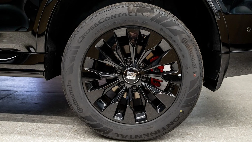 Tank 500 у дилера в автосалоне балтавтотрейд колесные диски