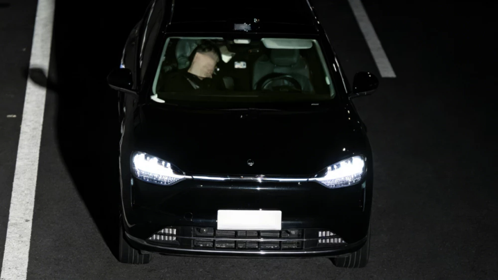 Владельца Aito M9 лишили свободы за автопилот. Водитель спал во время движения Владельца Aito M9 лишили свободы за злоупотребление автопилотом