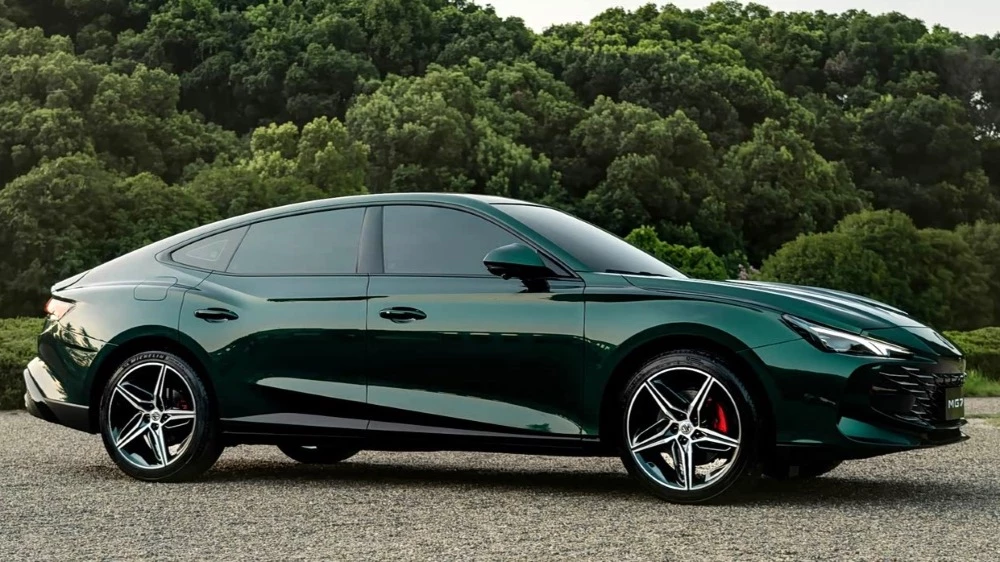 седан mg7 сбоку