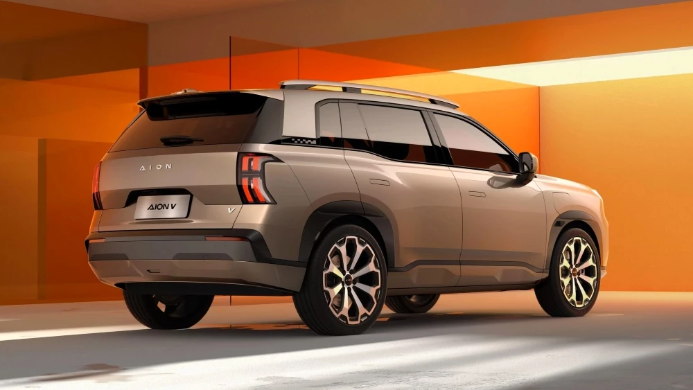 кроссовер gac aion v сзади сбоку официальные изображения