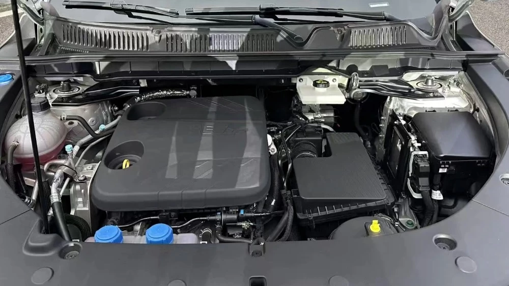 changan cs75 plus hev в китае кроссовер двигатель гибрид