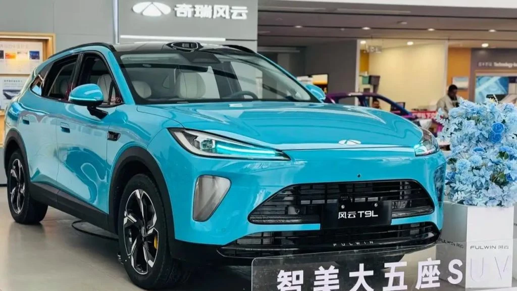 гибридный кроссовер chery fulwin t9l сбоку спереди 2026 предпродажи