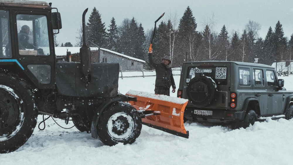 BAW 212 T01 против коня и трактора тест на бездорожье в снегу внедорожник китайский трактор