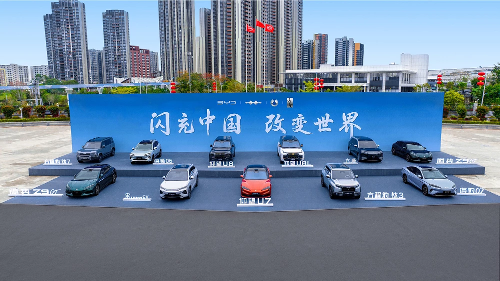 Новые электромобили BYD показывают лидирующую скорость зарядки в Китае батарея blade второго поколения 2.0
