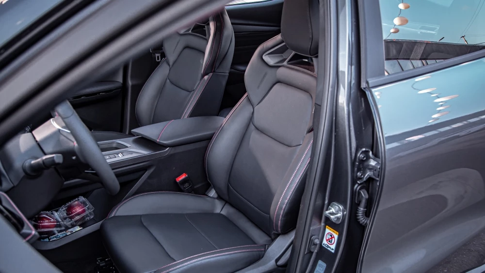 Changan CS35 Max салон интерьер первый ряд сиденья