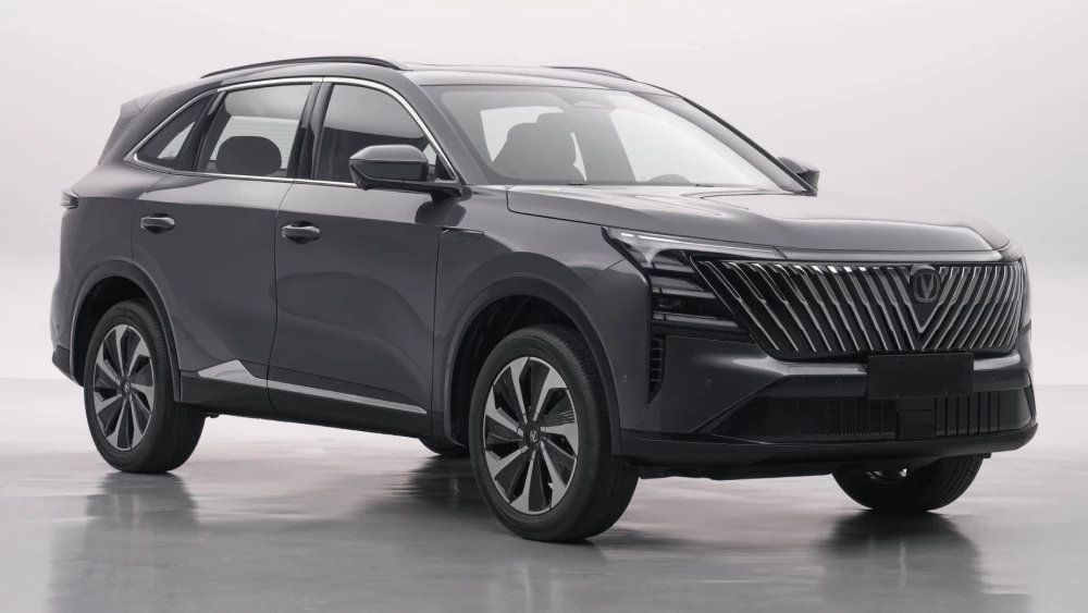 Chanan CS75 и CS55 получили классический гибридный привод