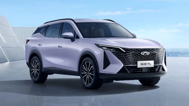 Новый Chery Tiggo 7L приготовили к старту продаж в Китае omoda c7