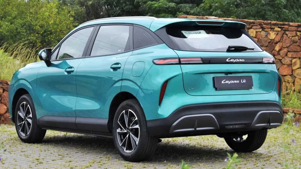 кроссовер chery lepas l4 сбоку сзади