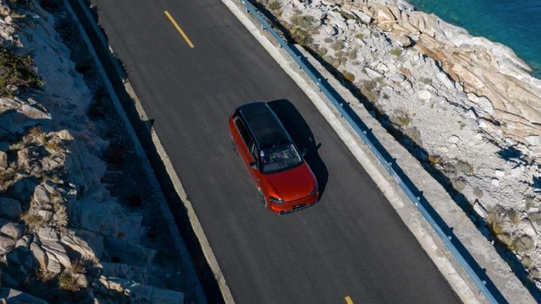 Электромобили и гибриды с лучшими характеристиками 2026 года назвали в Китае aito m9 оранжевый гибридный кроссовер