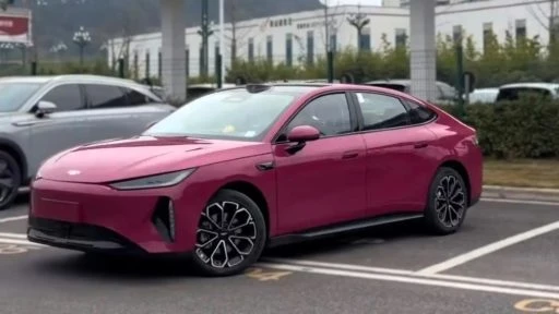 электрический седан chery fulwin a9 ev сбоку спереди