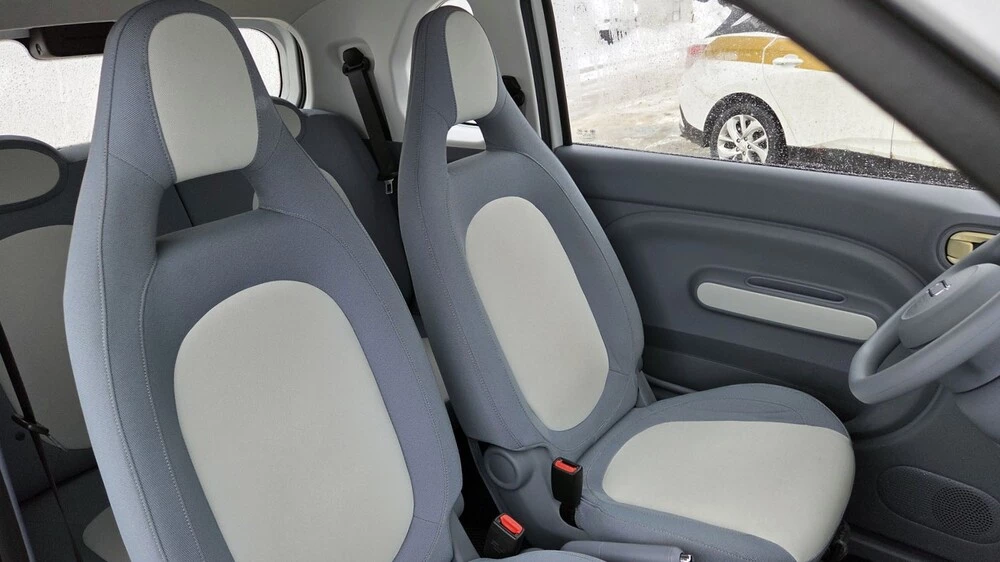 FAW Bestune Xiaoma Pony в Беларуси салон интерьер первый ряд сиденья