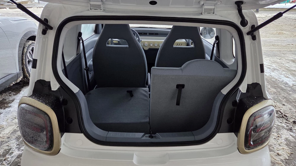 FAW Bestune Xiaoma Pony в Беларуси салон интерьер багажник второй ряд сложить