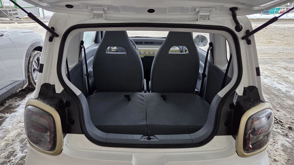 FAW Bestune Xiaoma Pony в Беларуси салон интерьер багажник второй ряд сложить