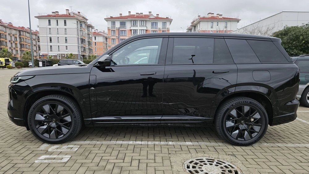 GAC S7 тест сбоку ультрачерный