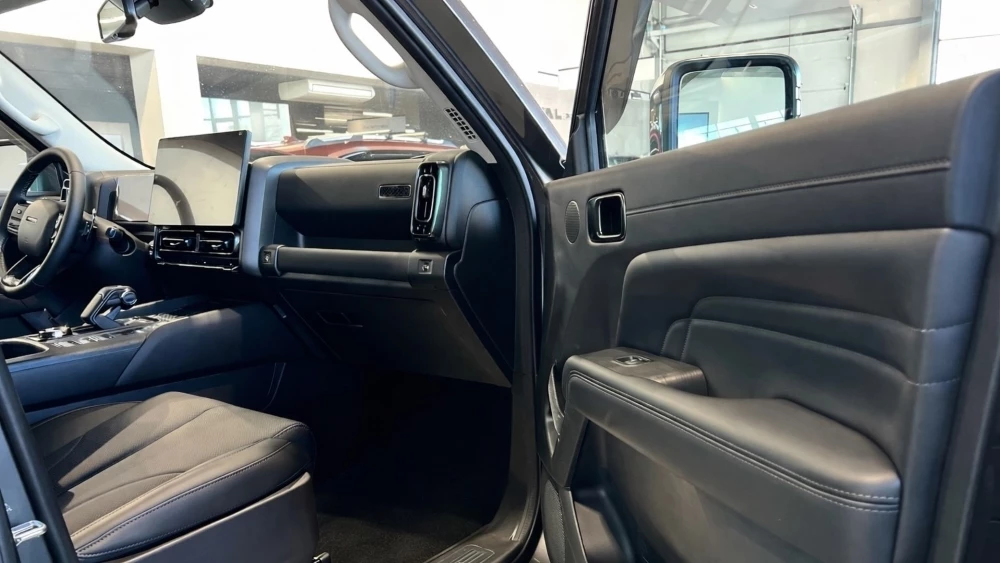 Обновленный внедорожник Haval H9 2026 года салон интерьер у дилера в автосалоне автоэкспресс вологда