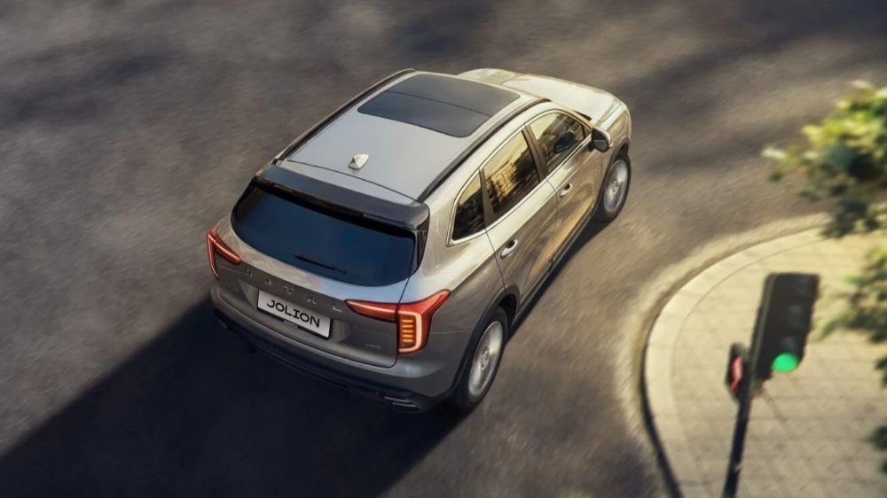 Обновленный кроссовер Haval Jolion 2026 сзади сверху