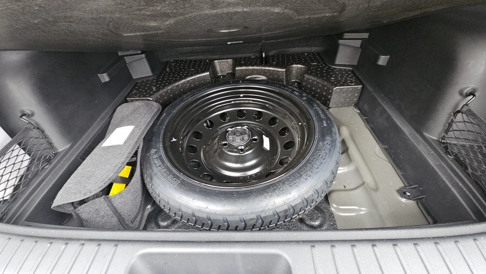 Jaecoo J6 салон интерьер багажник докатка