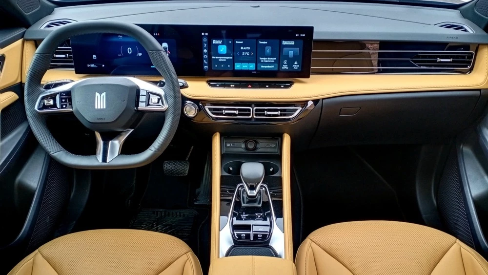 Кроссовер «Москвич M70» салон интерьер