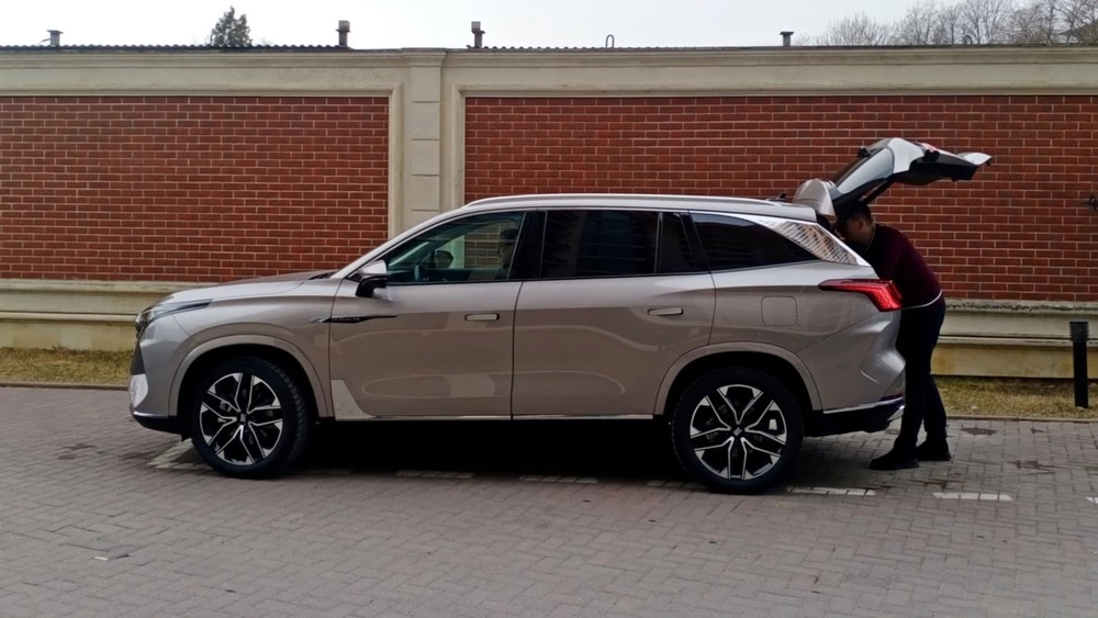 Москвич М90 тест сбоку