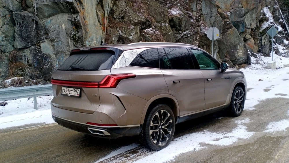 Москвич М90 тест сзади сбоку