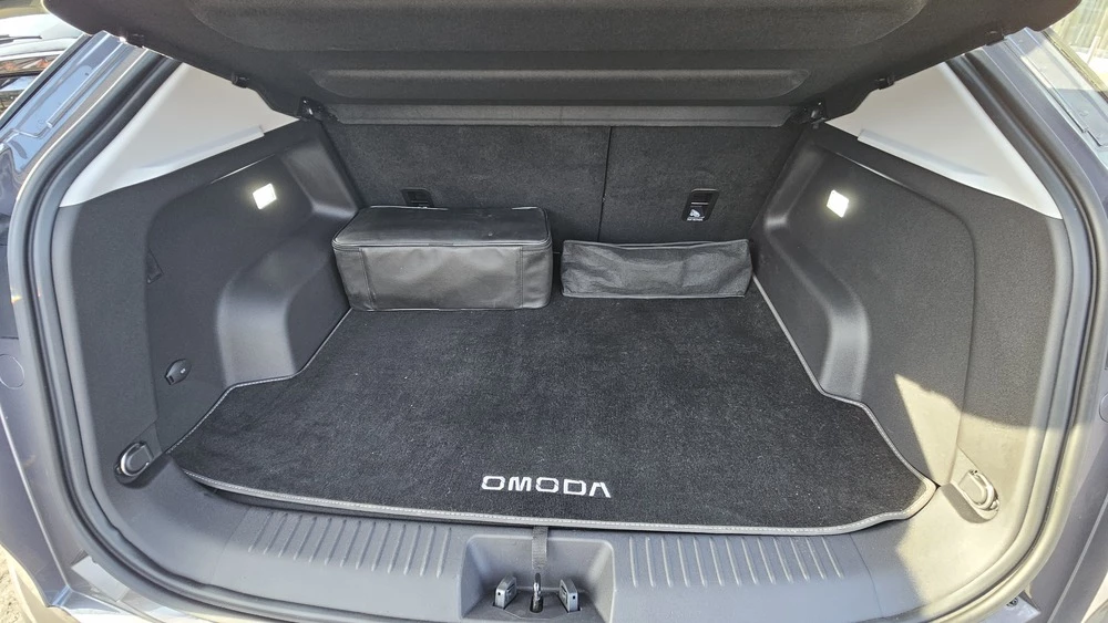 Omoda C5 новый салон интерьер багажник