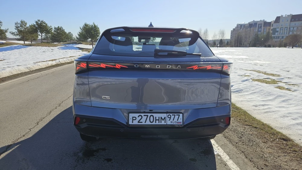 Omoda C5 новый сзади тест