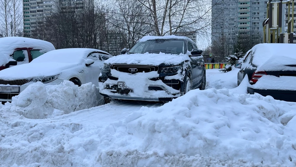 Belgee X70 тест владение спереди в снегу сугроб