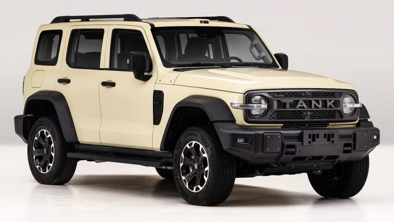 Tank 300 получит гибрид на 864 л.с. hi4-z сбоку спереди желтый