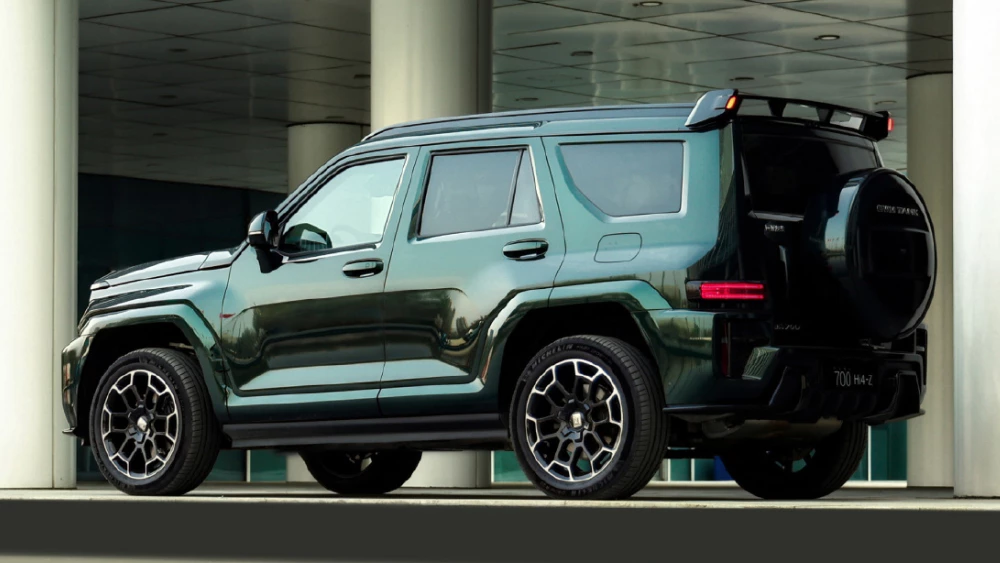 Обновленный Tank 700 стало возможно заказать в Китае сбоку сзади зеленый hi4-t