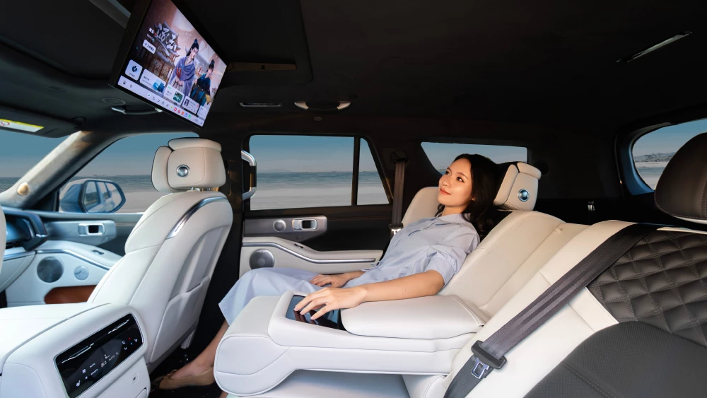 Обновленный Tank 700 стало возможно заказать в Китае салон белый задний ряд