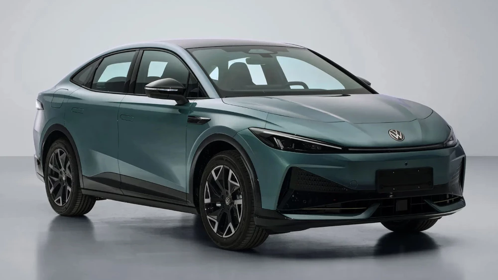 электрический седан volkswagen id. unyx 07 сбоку спереди платформа cea xpeng