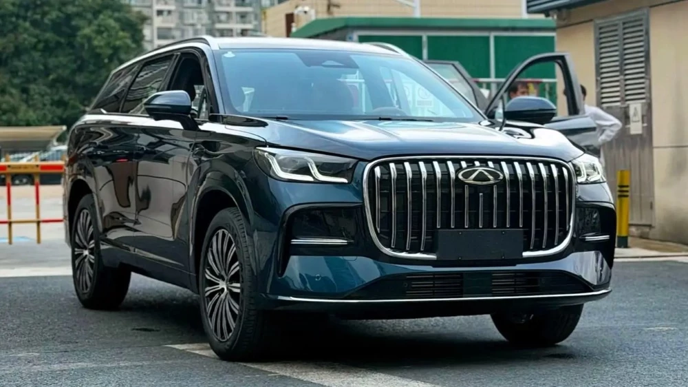 кроссовер chery tiggo 9 сбоку спереди 2026 старт продаж