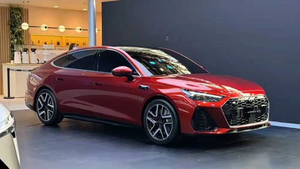 автосалон в пекине 2026 концепт-кар chery arrizo s спереди сбоку