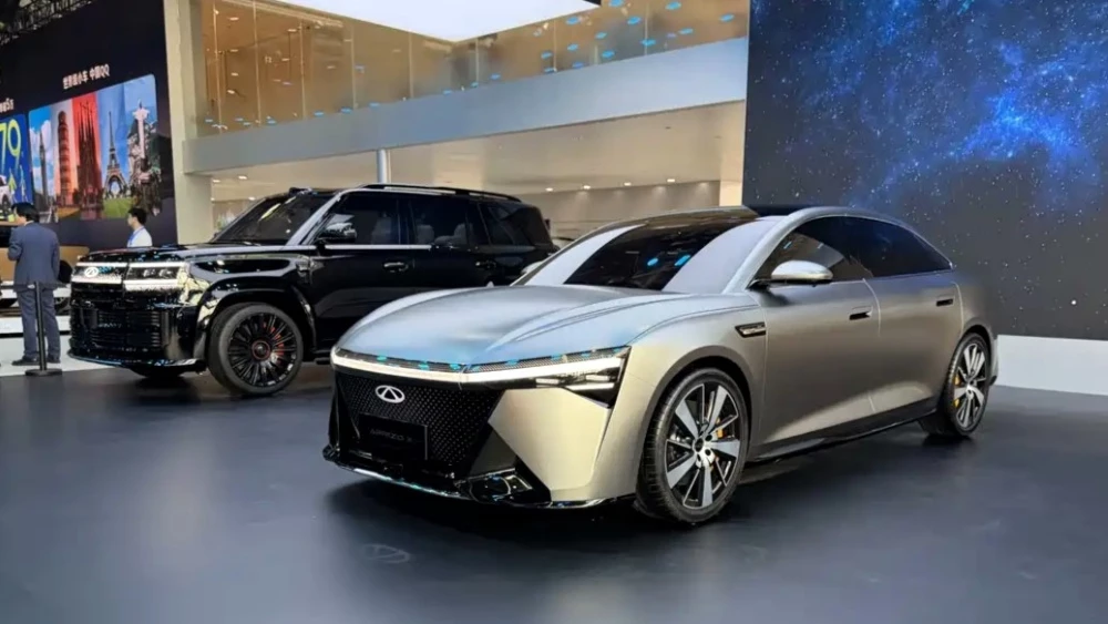 автосалон в пекине 2026 концепт-кар chery tiggo x arrizo x спереди сбоку