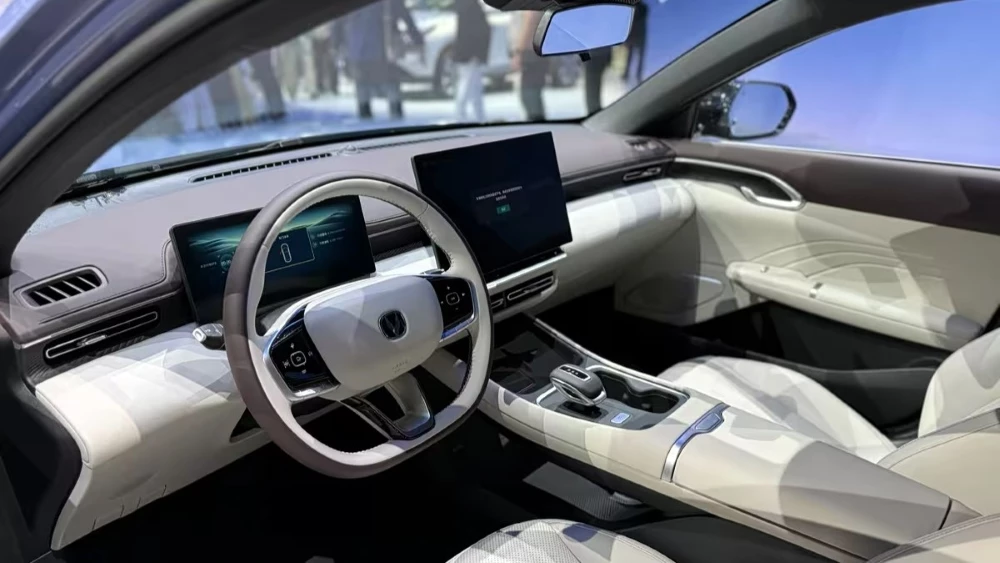 changan eado hev в Пекине интерьер салон гибрид