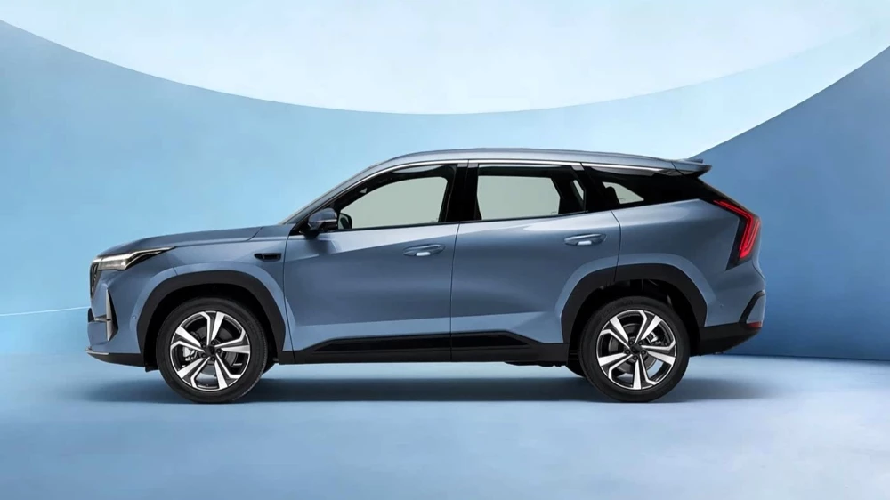 кроссовер geely atlas IV сбоку