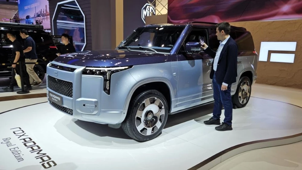 Не только для шейхов. Первый обзор Rox Adamas Royal Edition кроссовер rox adamas в пекине спереди сбоку 2026
