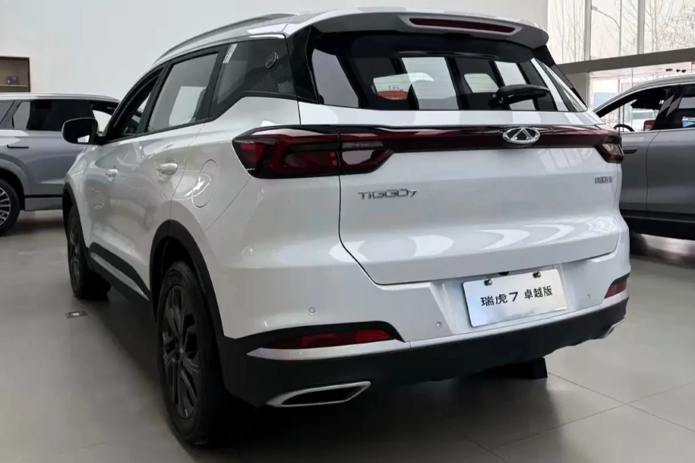 chery tiggo 7 2026 кроссовер сбоку сзади в Китае
