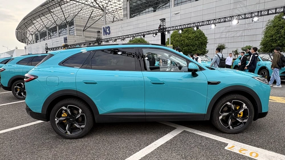 гибридный кроссовер chery fulwin t9l сбоку 2026 старт продаж