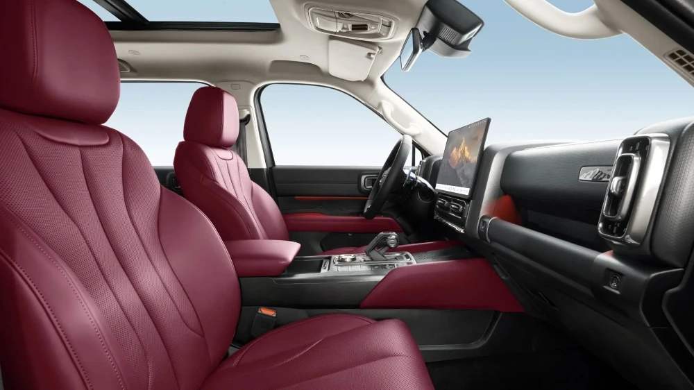 внедорожник haval h9 2026 модельного года салон интерьер в Китае
