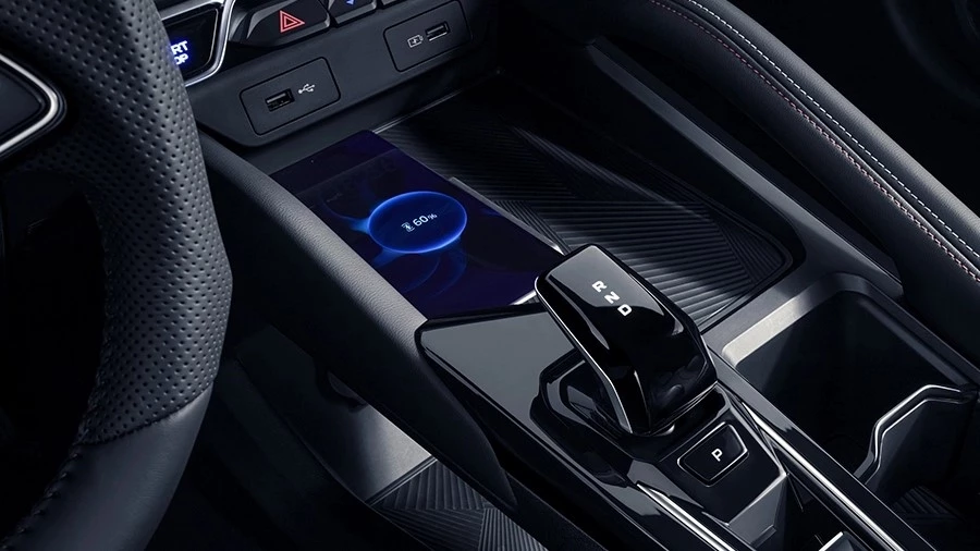 Belgee X50+ Plus салон интерьер тоннель селектор зарядка