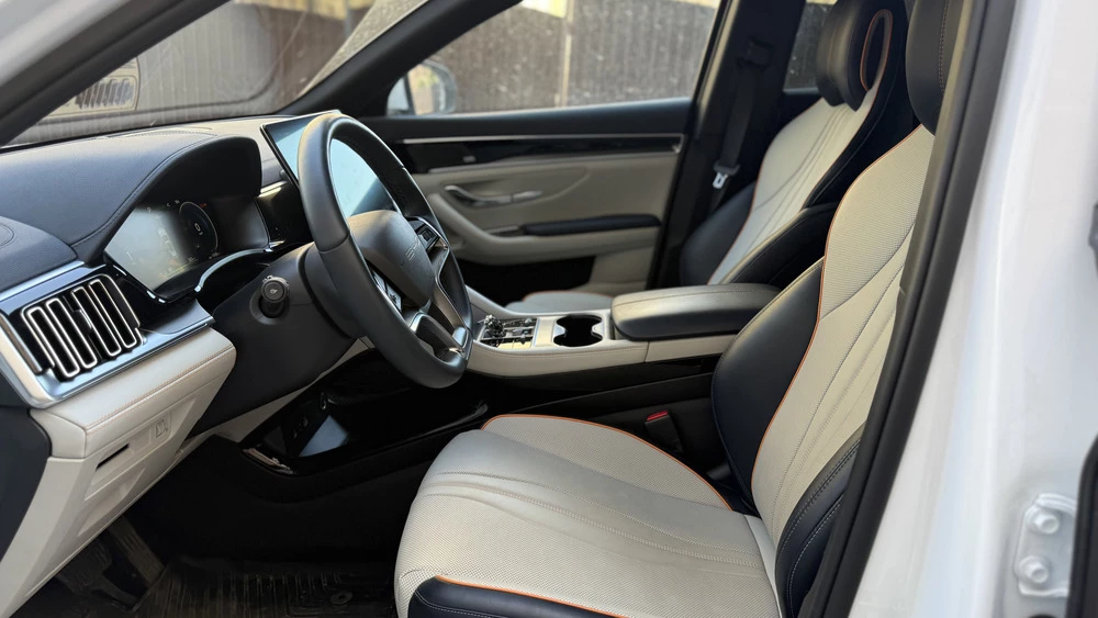 Кроссовер BYD Song Plus EV тест в казахстане салон интерьер мультимедиа медиасистема