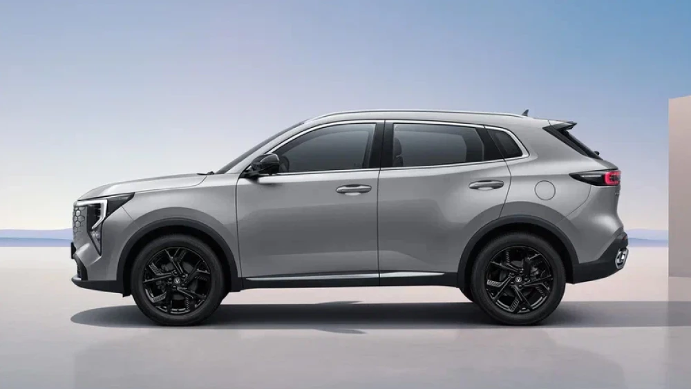 Дизайнер нового Changan Uni-S рассказал о его адаптации для России кроссовер сбоку 