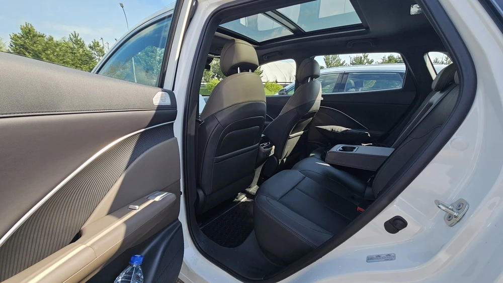 Changan Uni-S AWD полноприводный тест салон интерьер сиденья второй ряд