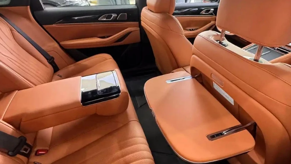 седан geely galaxy starshine 7 в Китае интерьер