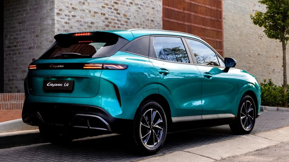 кроссовер chery lepas l4 сбоку сзади